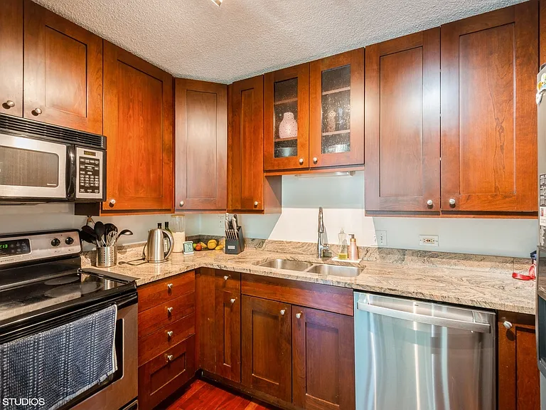 440 N McClurg Ct #705 — Photo 10