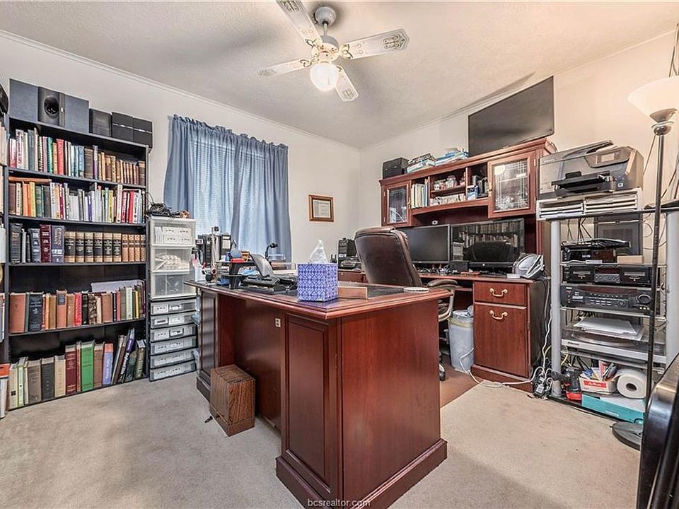 1st image of 107 Redmond Dr