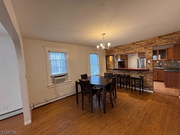 4th image of 1020 Madison Ave