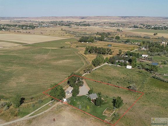 2nd image of 1909 Birdie Ln