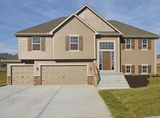 13445 N Bedford Falls Rd, Platte City, MO 64079