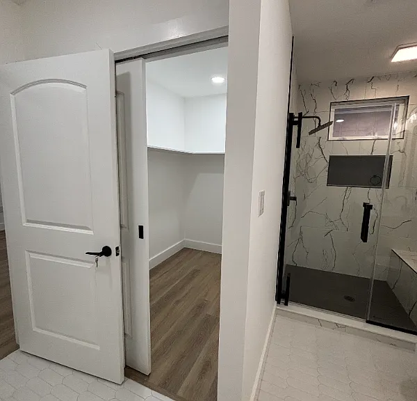 4213 Kingsley Dr — Photo 12