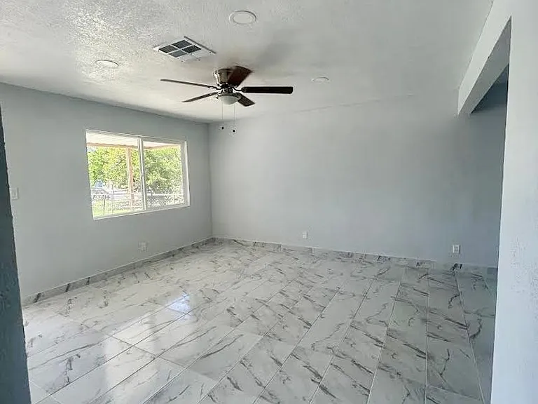 2032 Norwalk St — Photo 10