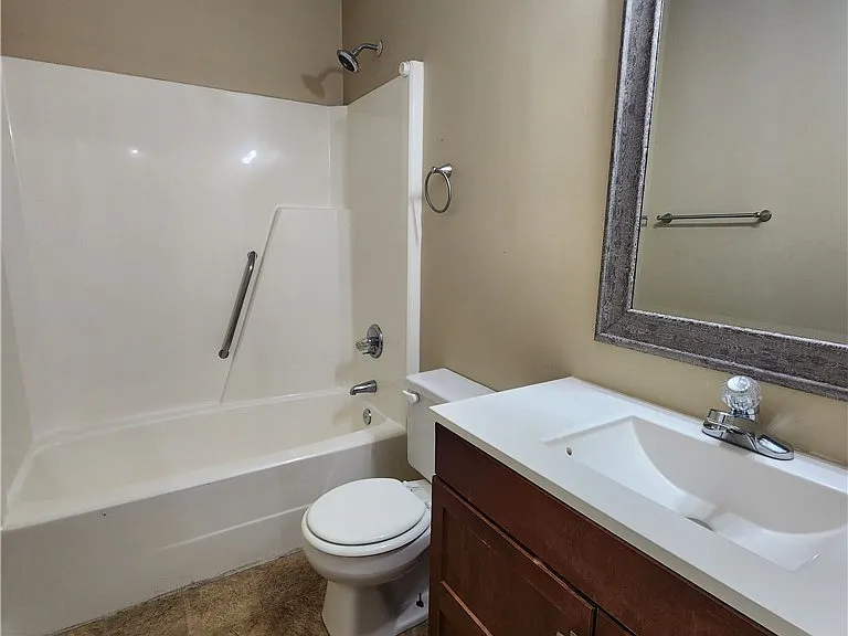 6409 Worthington Dr — Photo 10