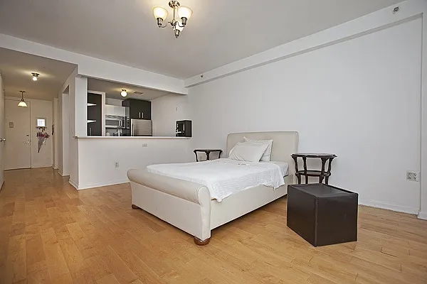 Sold by Nest Seekers International | media 2