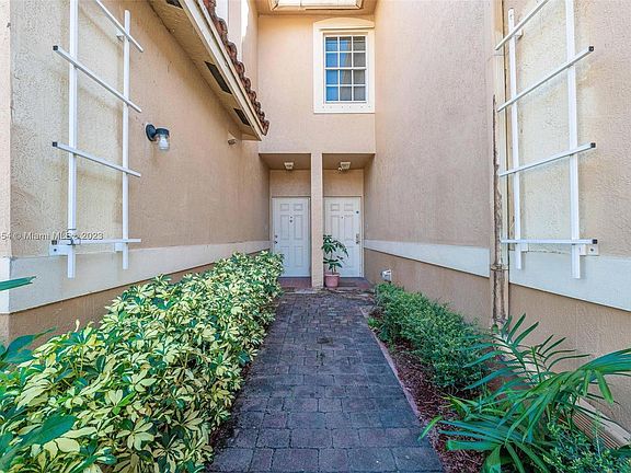 4th image of 4167 Crystal Lake Dr #4167