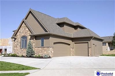 2nd image of 2729 Nhws Cleaveland Blvd