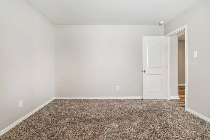 127 Crimson Cir — Photo 17