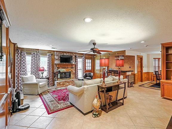 5th image of 5527 Glenmere Ln