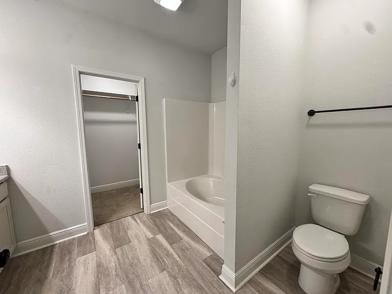 5723 Maggie Rose Cir — Photo 14