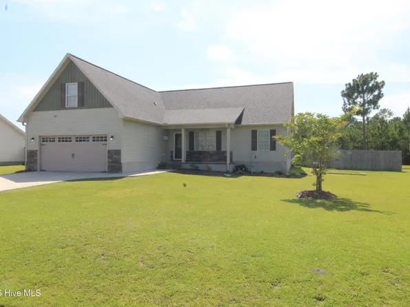 307 Basil Court, Hubert, NC 28539