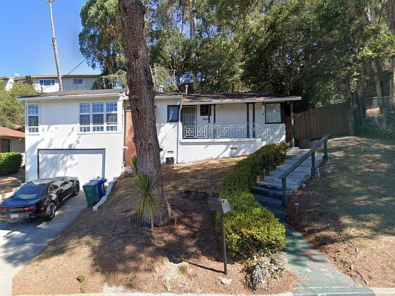 2nd image of 4641 Geranium Pl