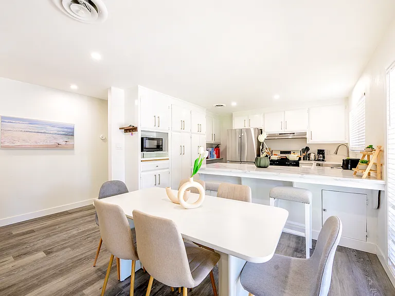 9042 El Oro Plaza Dr — Photo 2