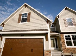 10661 S Millstone Dr, Olathe, KS 66061