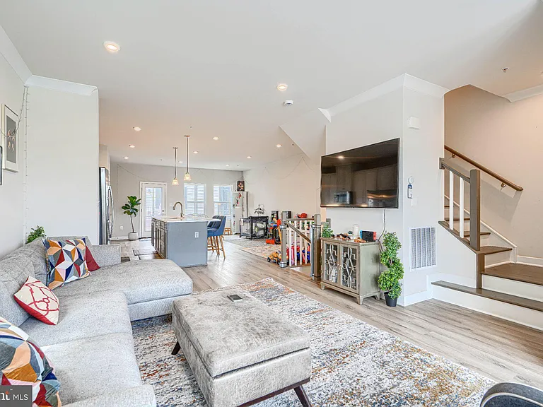 1510 Decatur St — Photo 5