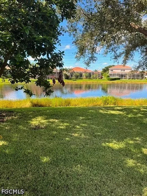 4 bed, 3.5 bath, 2136 sqft, $2,500 — Photo 3