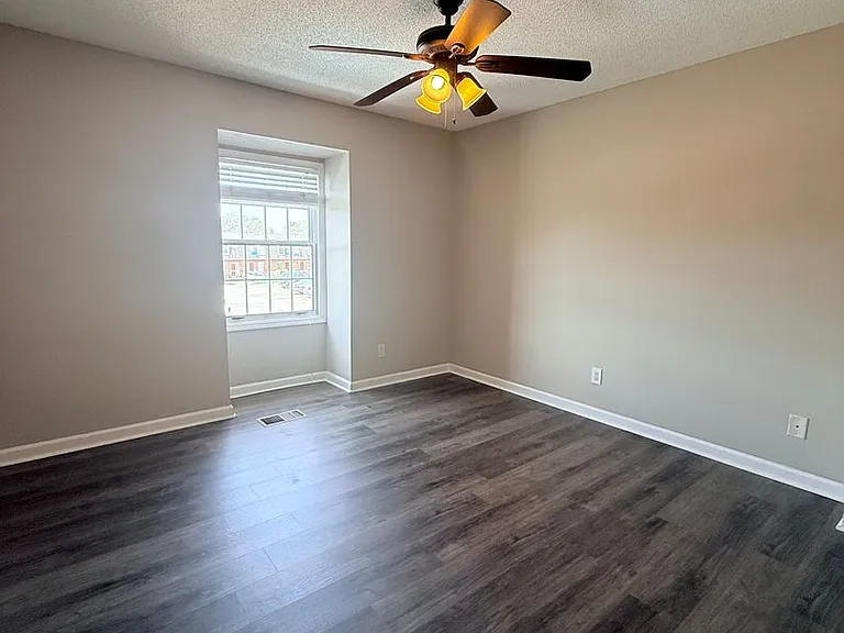3730 Old Flowery Branch Rd #G — Photo 11