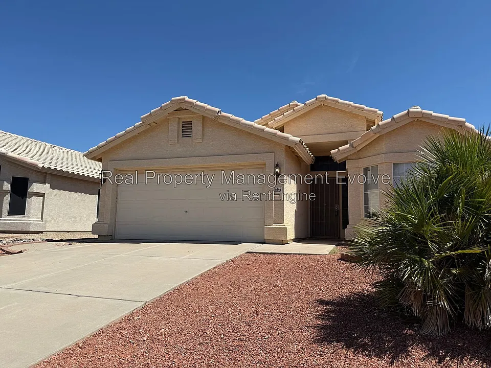 6246 W Blackhawk Dr
