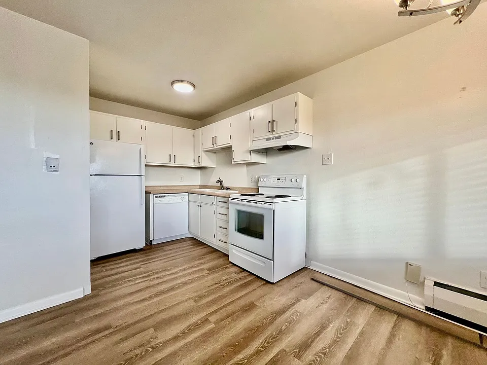 4444 W 13th Ave #24