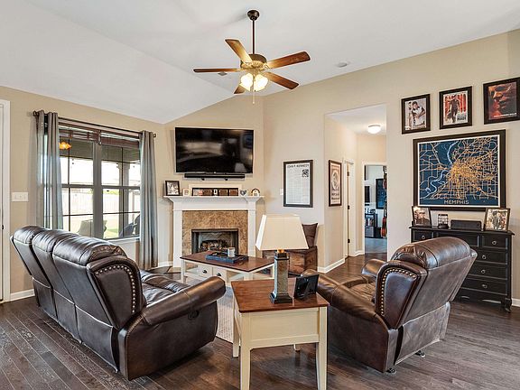 5th image of 185 Dogwood Springs Dr
