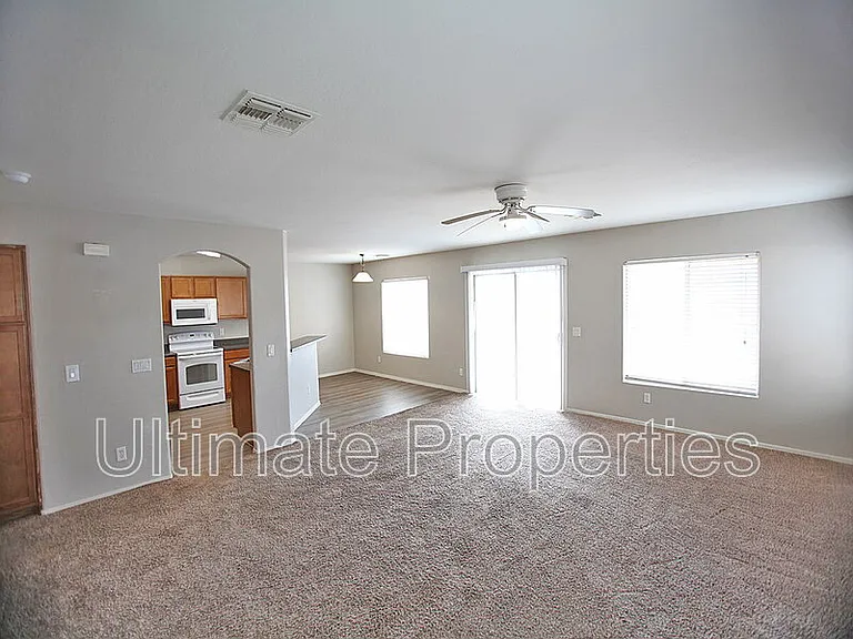 21983 W Gardenia Dr — Photo 3