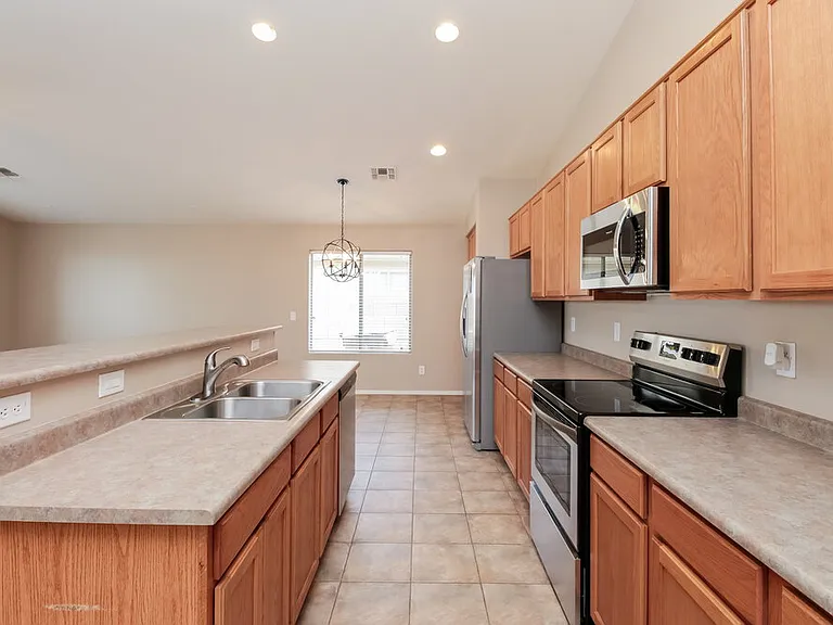 3658 E Alamo St — Photo 8