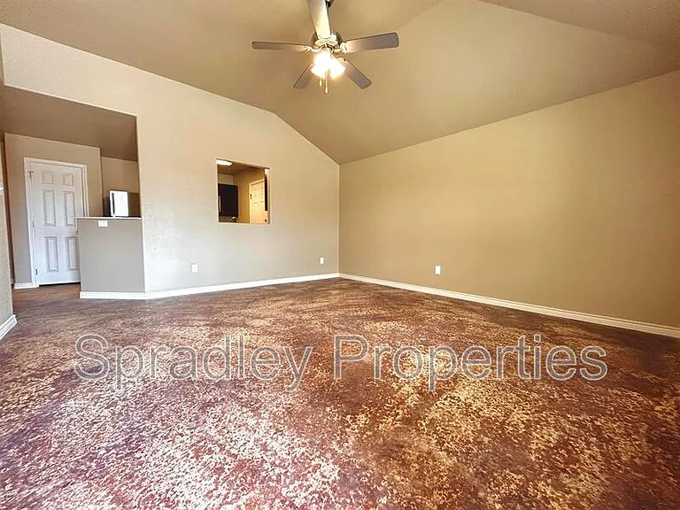 1008B Llano Ct — Photo 2