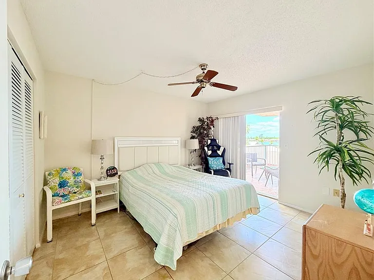7430 Sunshine Skyway Ln S #501 — Photo 32