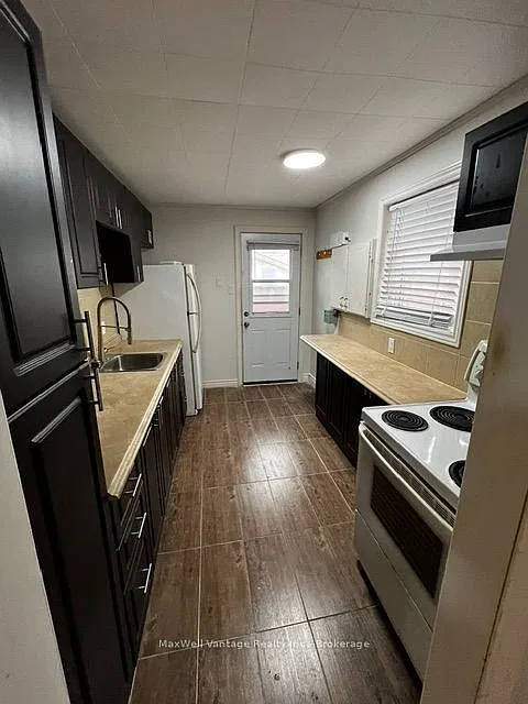 2 bed, $2,100 — Photo 4