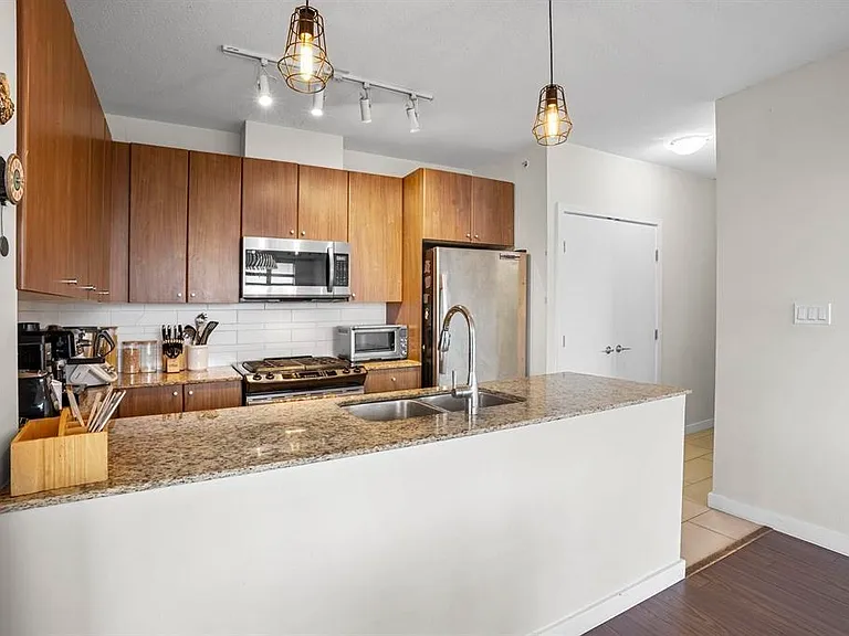 280 Ross Dr #1908 — Photo 2