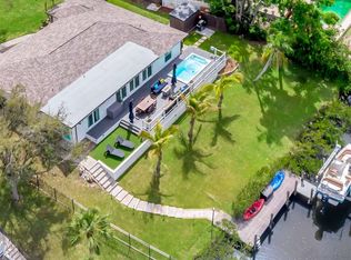 481 Magellan Dr, Sarasota, FL 34243