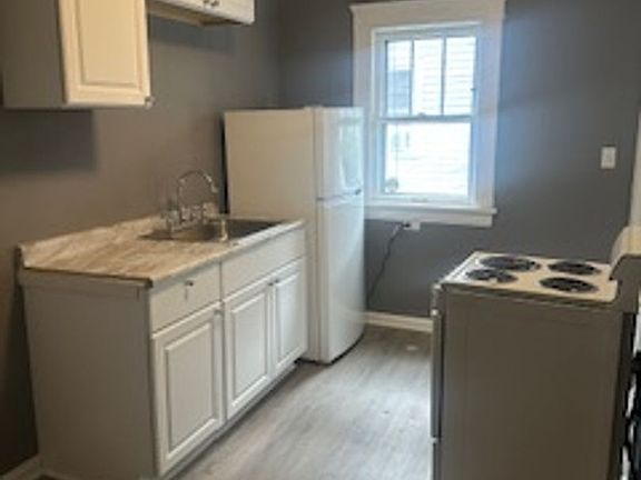 3rd image of 2818 E 127th St #E127th-4