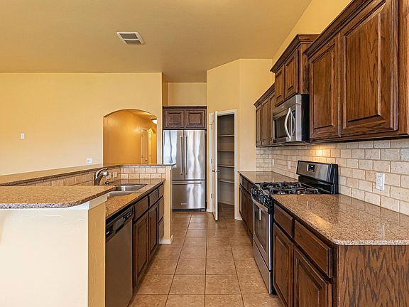 3rd image of 2556 NW 184th St