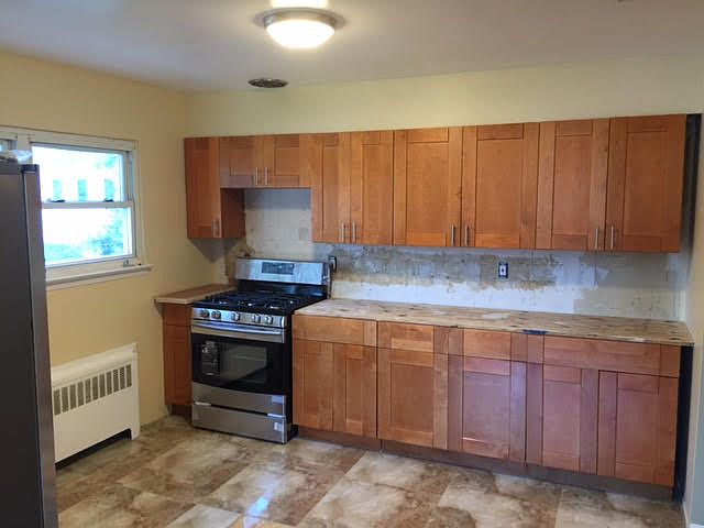 1st image of 154 Bedford Ave