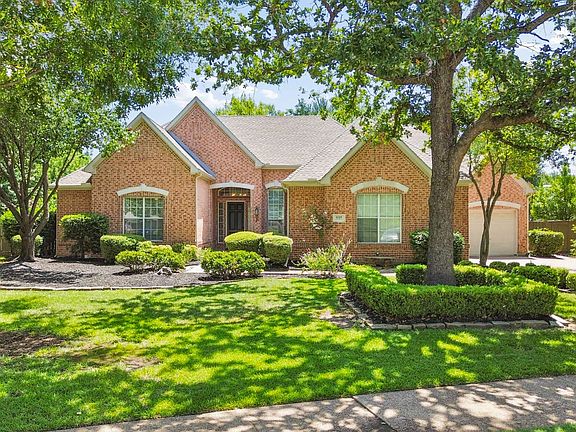 4th image of 1125 Longford Cir