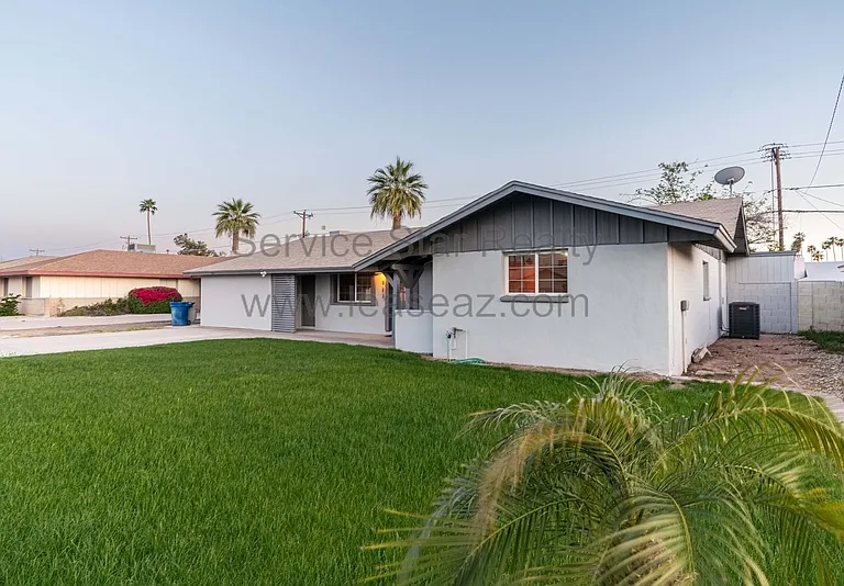 923 E Wesleyan Dr — Photo 30