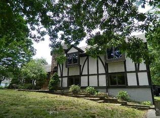 100 Mansur Rd, Hamden, CT 06514