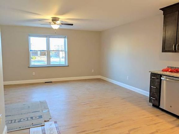3rd image of 38 James St #0