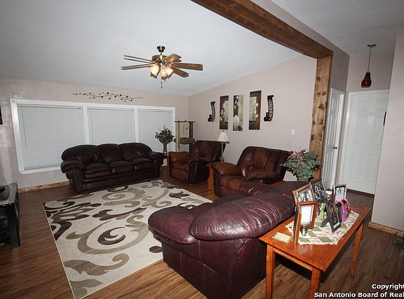 5th image of 280 Oak View Dr