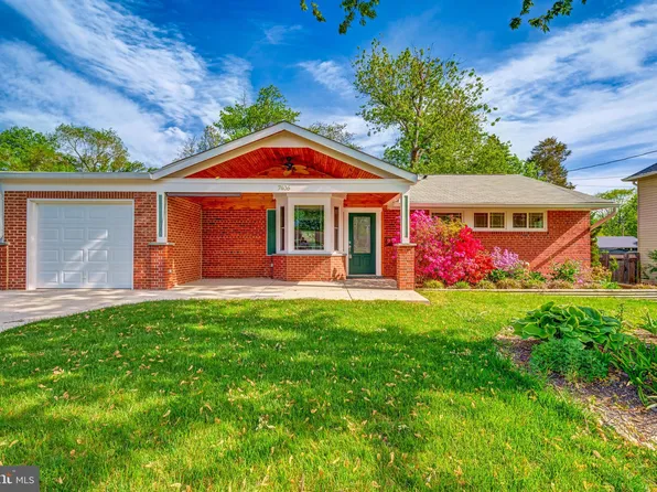 7406 Gresham St, Springfield, VA 22151