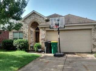 1915 Majestic Ln, Baytown, TX 77521