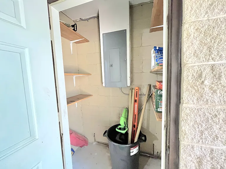 4717 SW 69th Ter — Photo 39