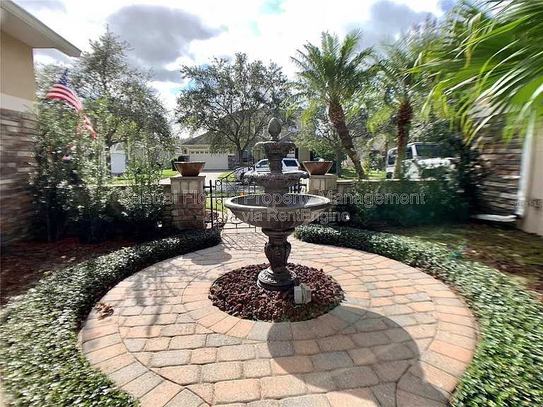 16127 Bristol Lake Cir — Photo 2