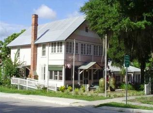 152 E 3rd Ave, Mount Dora, FL 32757