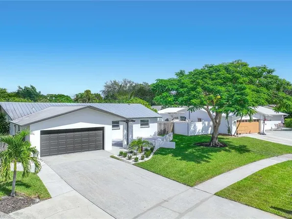 1235 Woodridge AVE, NAPLES, FL 34103