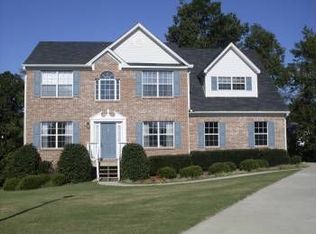 2753 Harbins Lake Dr, Dacula, GA 30019