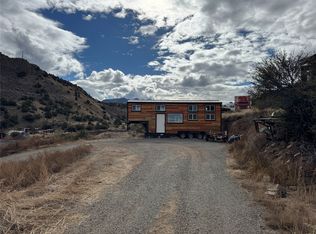 13 Peaceful Way, Cerrillos, NM 87010