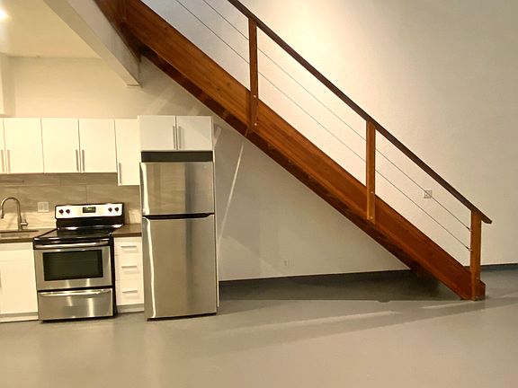 2nd image of 801 Minnesota St Suite 8