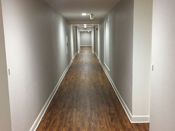 4th image of 21650 Burbank Blvd Unit 118