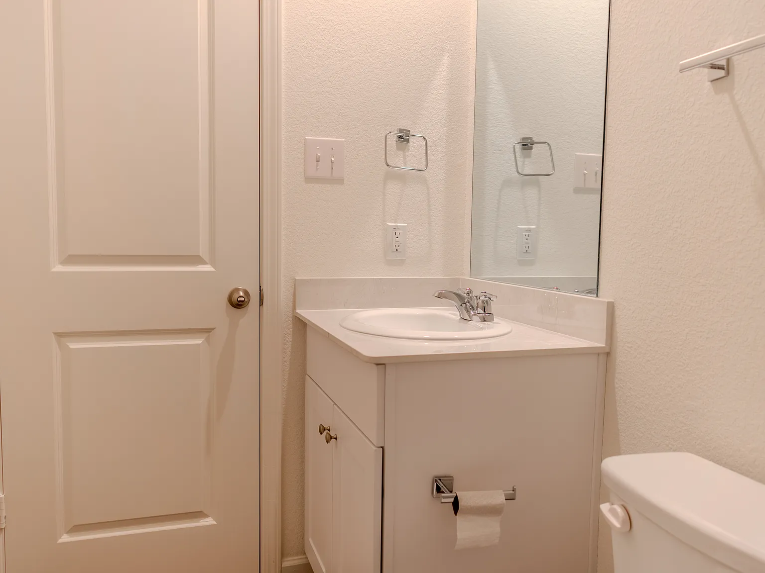 3 bed, 1486 sqft, $1,749 — Photo 4